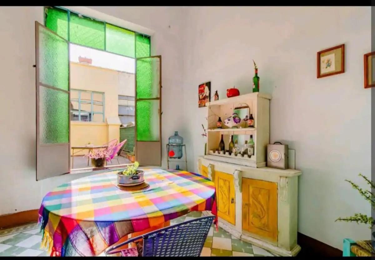 1 Guadalajara Corazon Del Centro Historico Hospedate En Una Casa Antigua En Una Habitacion Sencilla Con Areas Comunes Y Banos Compartidas Экстерьер фото