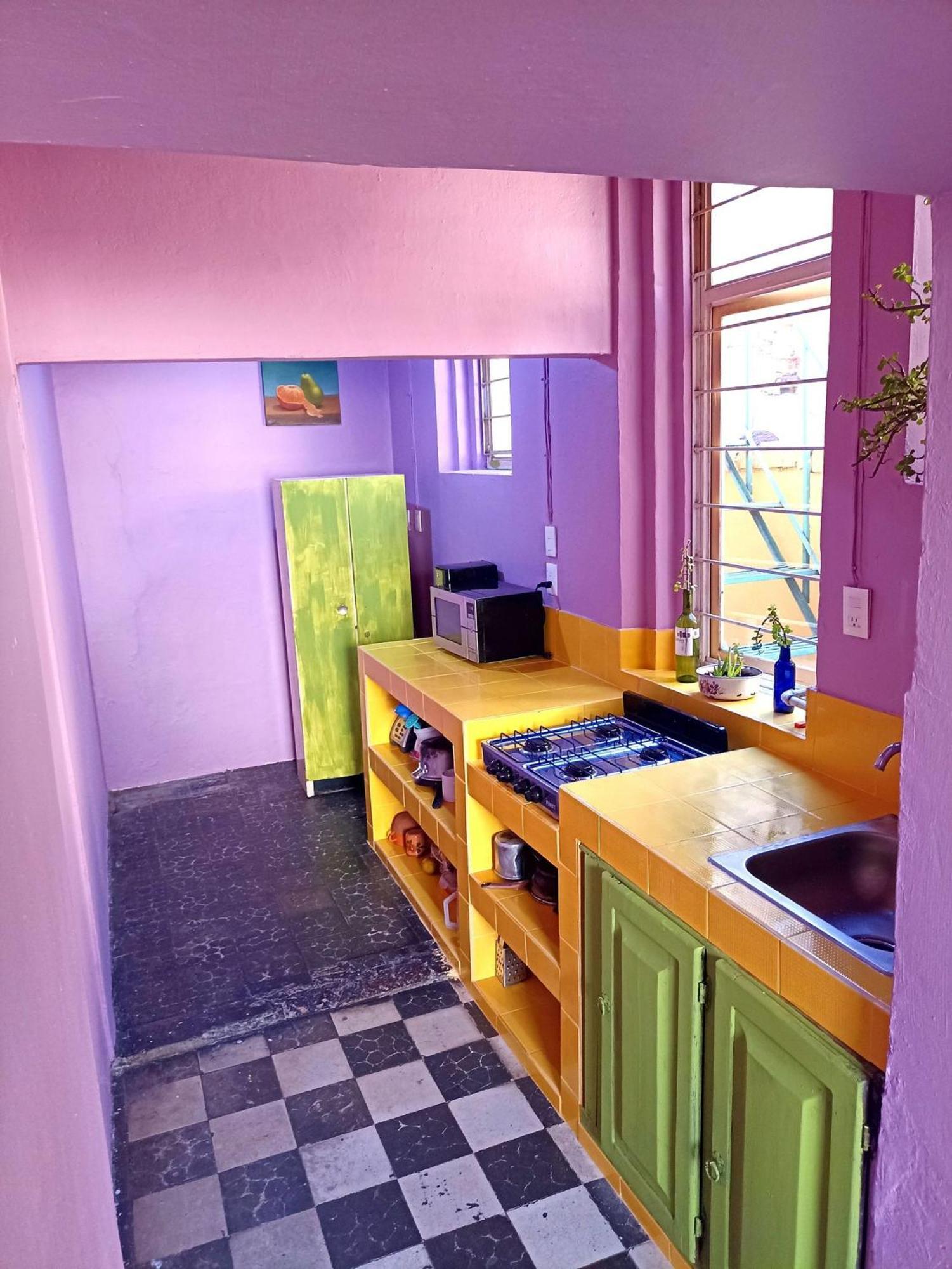 1 Guadalajara Corazon Del Centro Historico Hospedate En Una Casa Antigua En Una Habitacion Sencilla Con Areas Comunes Y Banos Compartidas Экстерьер фото